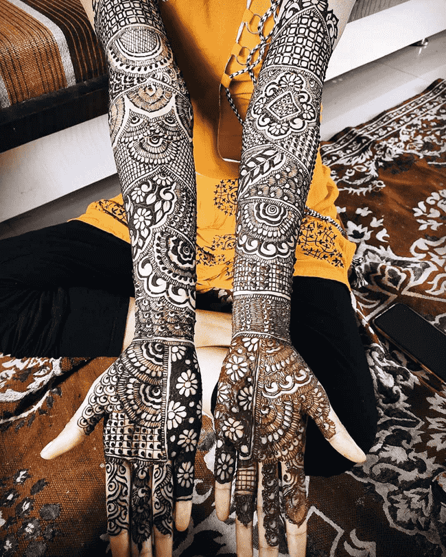 Stunning Kasauli Henna Design