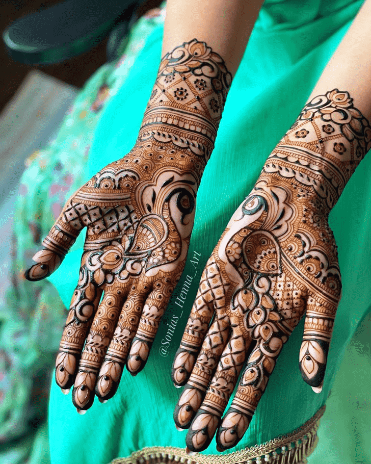 Appealing Kashmiri Henna Design