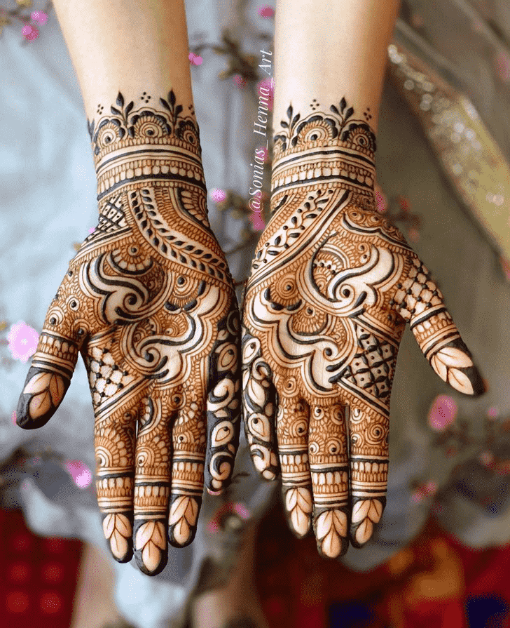 Arm Kashmiri Henna Design