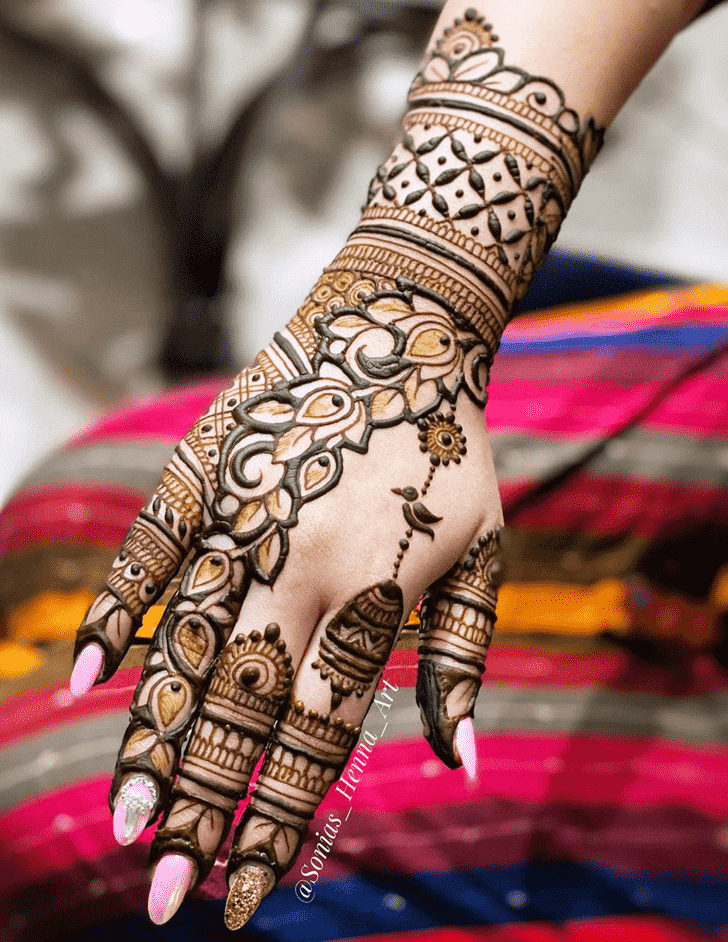 Exquisite Kashmiri Henna Design