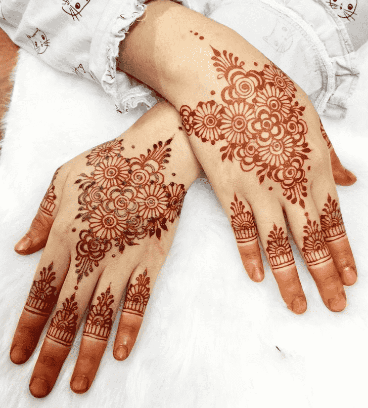 Alluring Kasol Henna Design