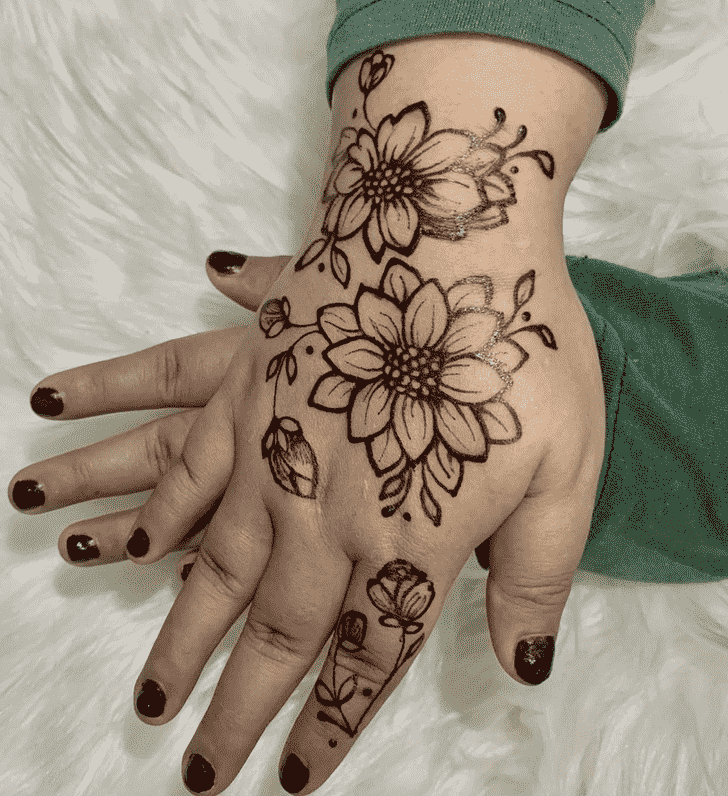 Fascinating Kasol Henna Design