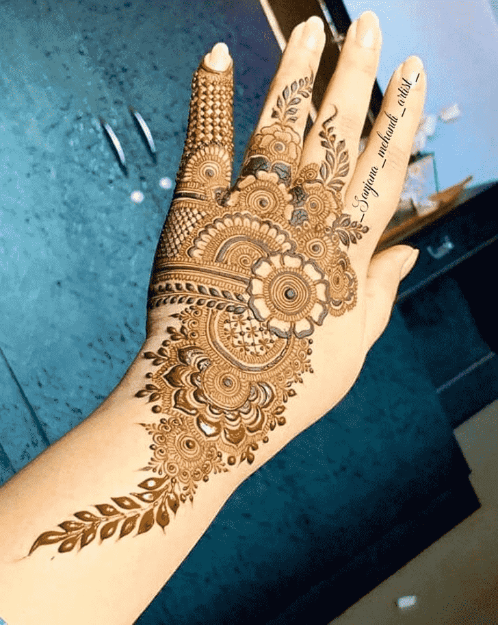 Adorable Kerala Henna Design