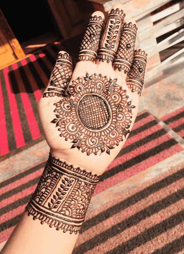 Alluring Kerala Henna Design