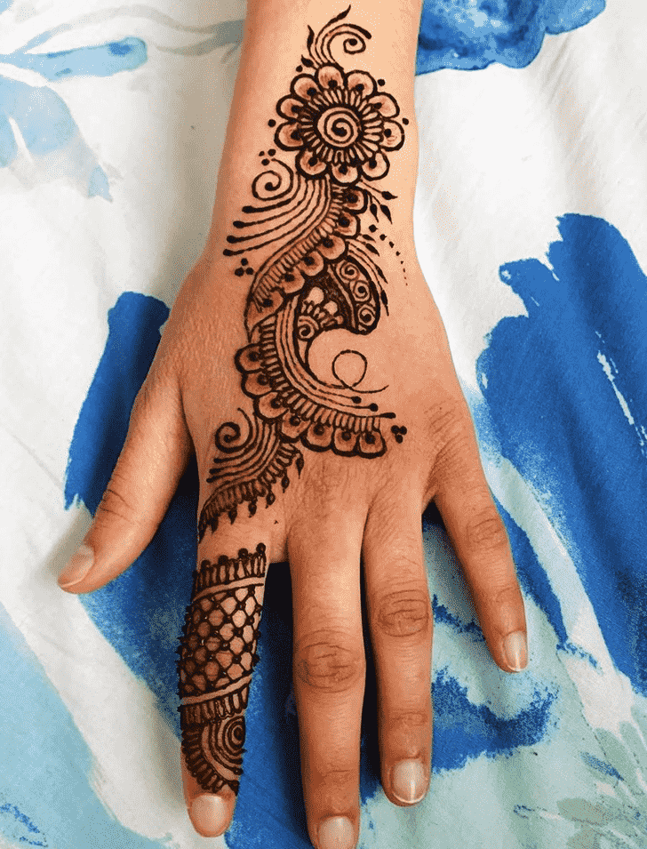 Beauteous Kerala Henna Design