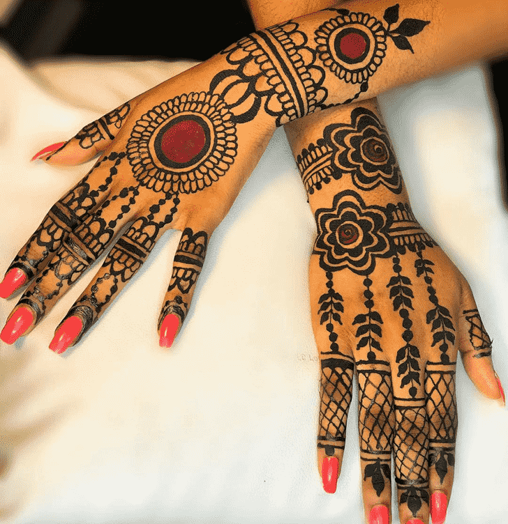 Mesmeric Kerala Henna Design
