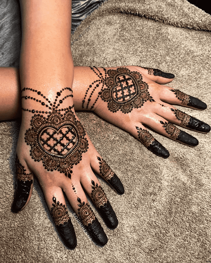 Bewitching Khafif Henna Design