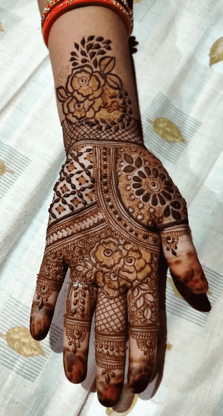 Grand Khafif Henna Design