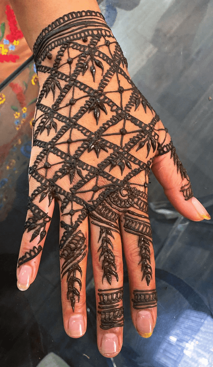 Splendid Khafif Henna Design