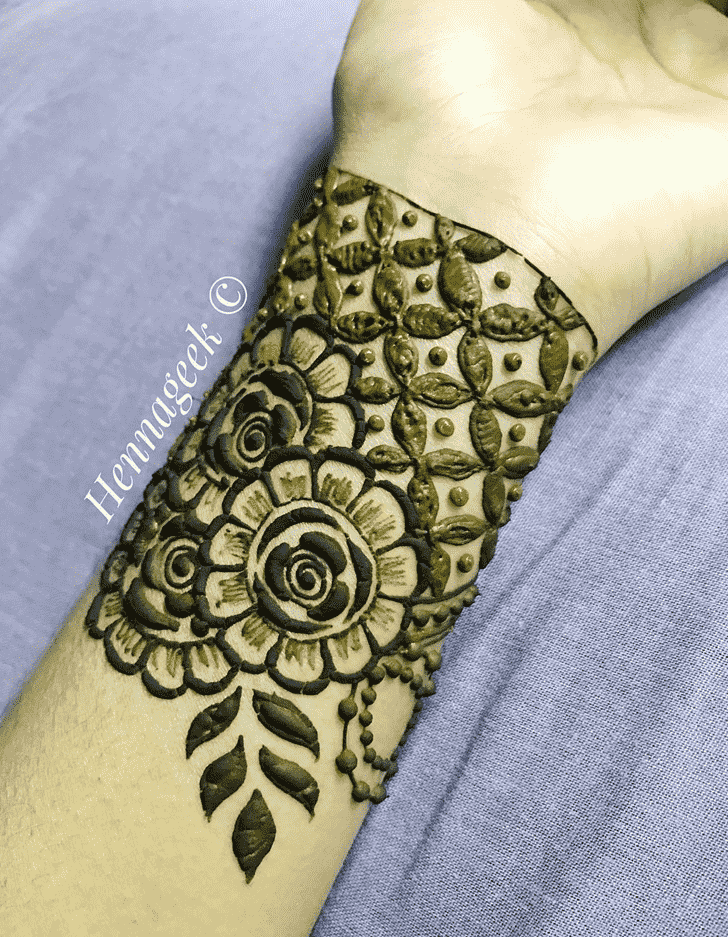 Delicate Khost Henna Design