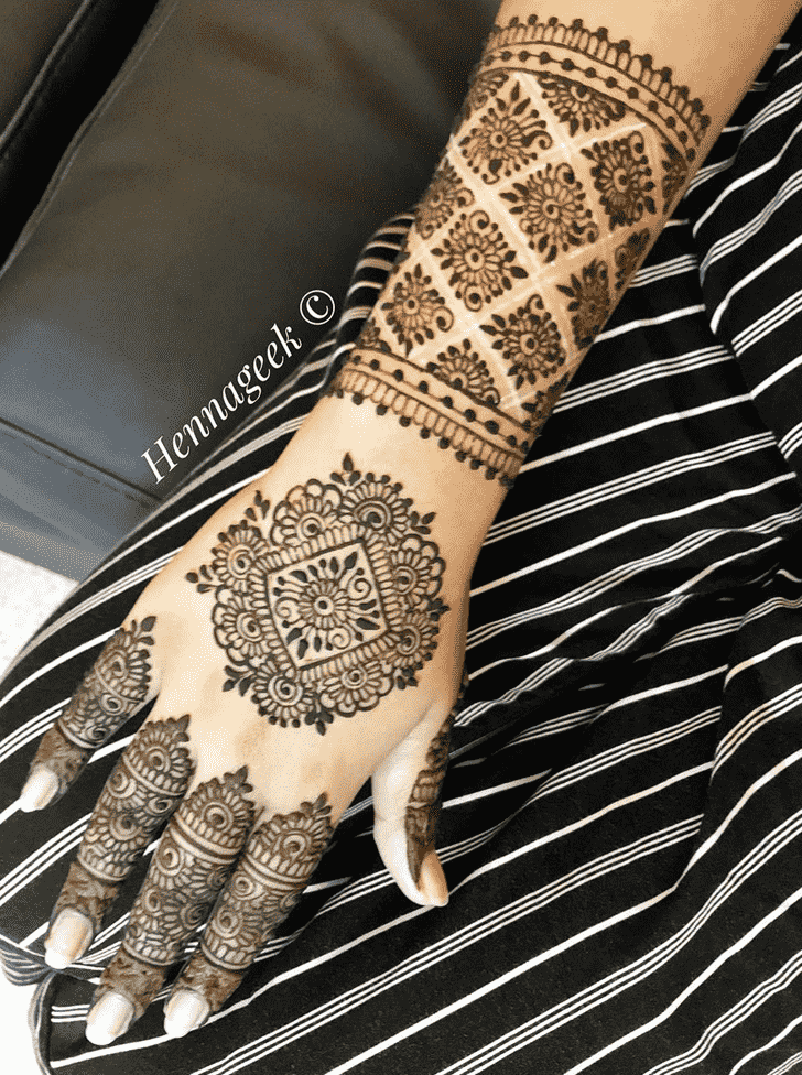Exquisite Khost Henna Design
