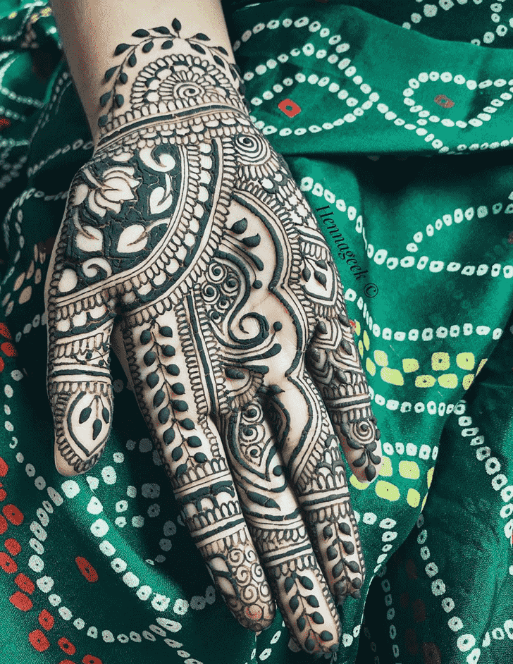 Fascinating Khost Henna Design