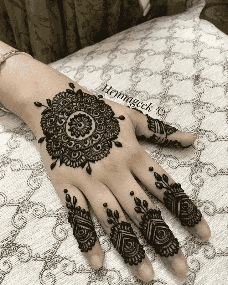Refined Khost Henna Design