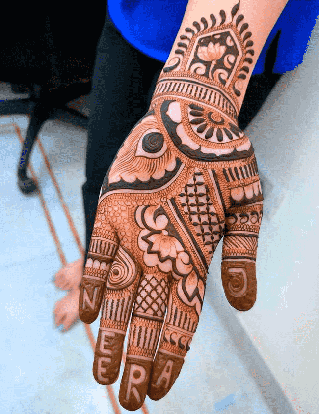 Appealing Khulna Henna Design