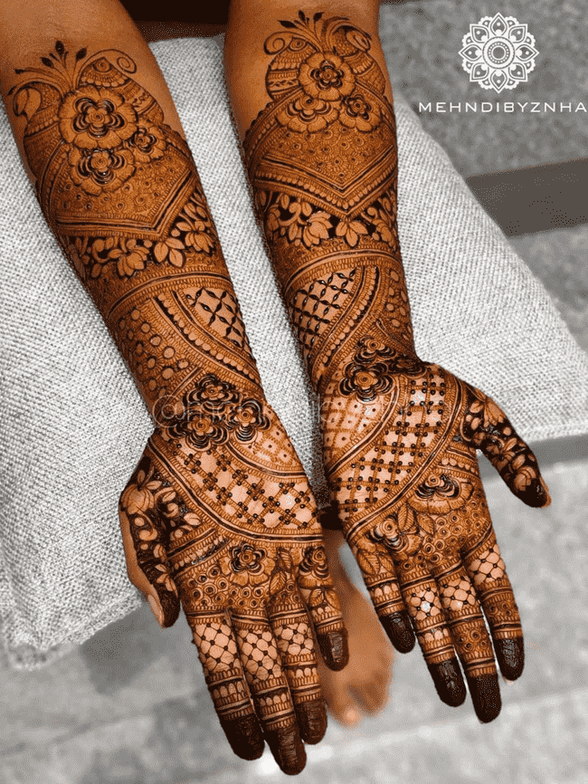 Bewitching Khulna Henna Design
