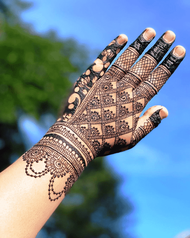 Ideal Khulna Henna Design