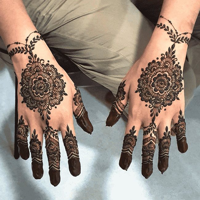 Splendid Khulna Henna Design