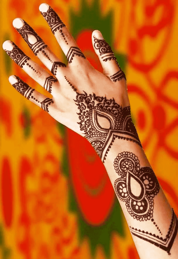 Enticing Kochi Henna Design