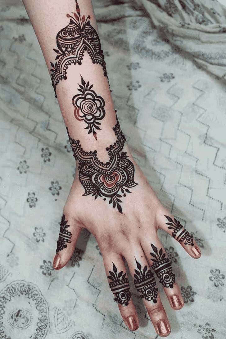 Refined Kochi Henna Design