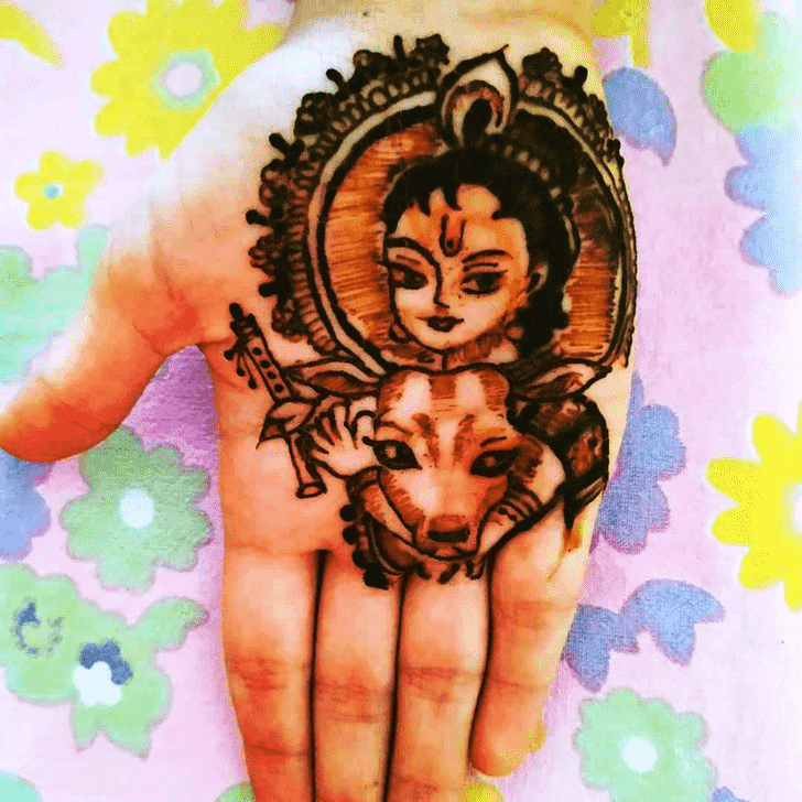 Shapely Krishna Henna Design