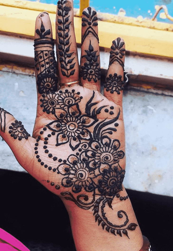 Enthralling Kumbh Sankranti Henna Design
