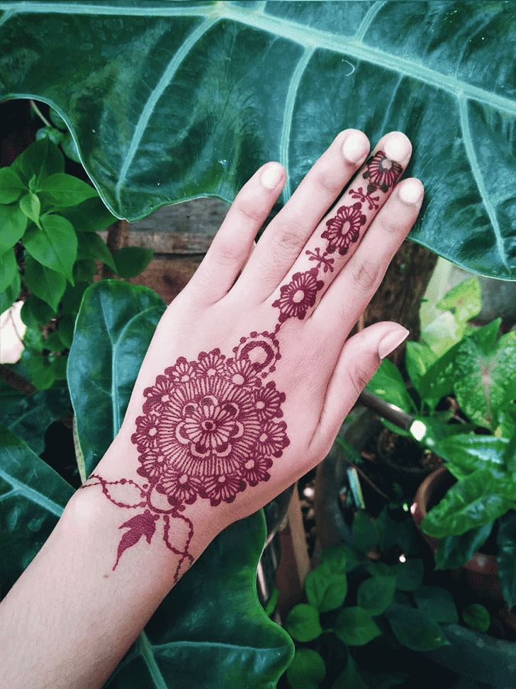 Nice Kumbh Sankranti Henna Design
