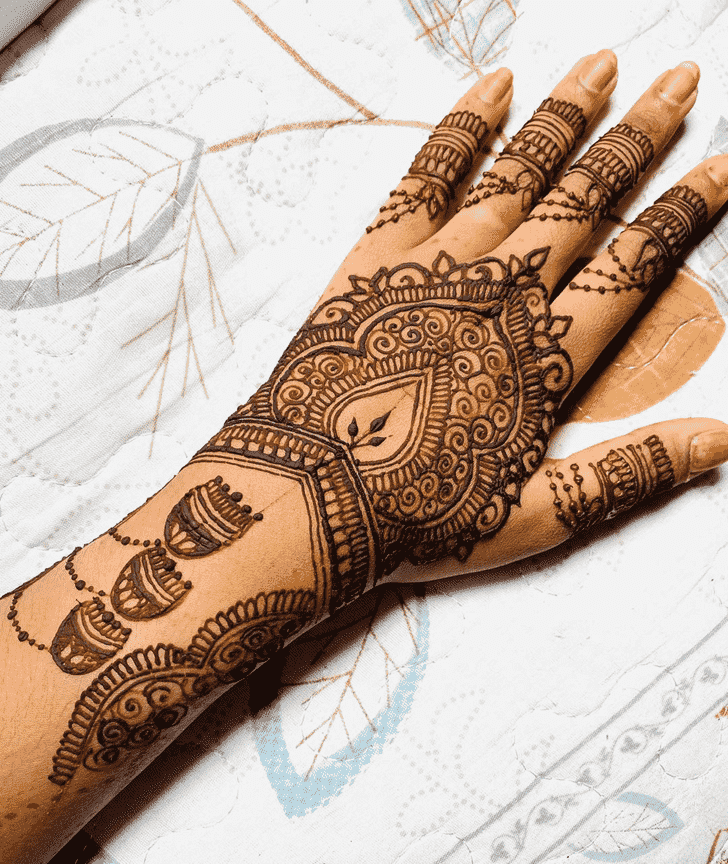Pleasing Kumbh Sankranti Henna Design