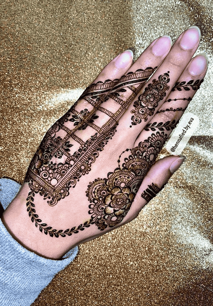 Fascinating Kunduz Henna Design