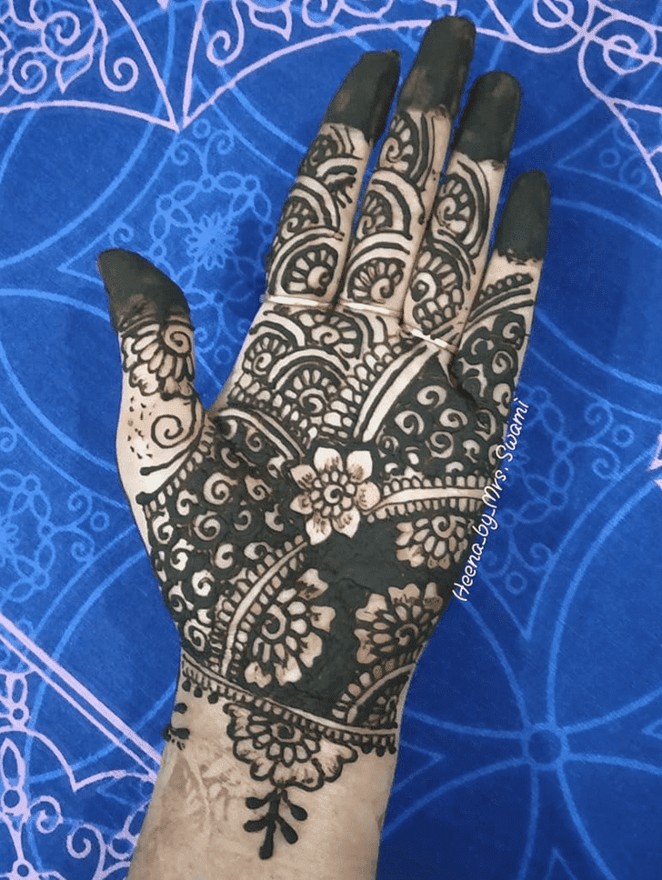 Dazzling Kuwait Henna Design