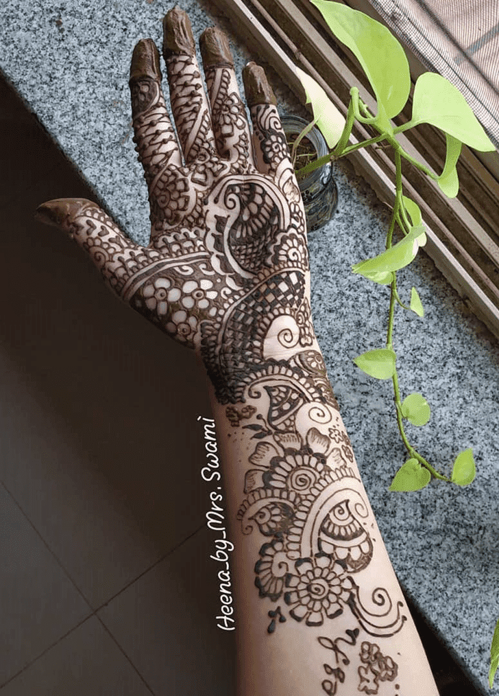 Lovely Kuwait Henna Design