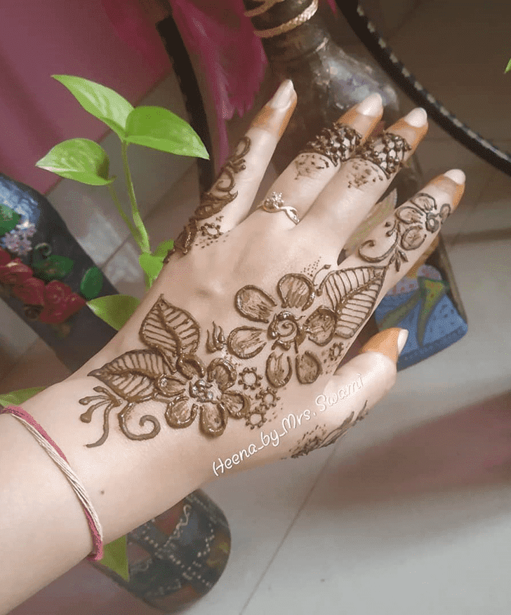 Tantalizing Kuwait Henna Design