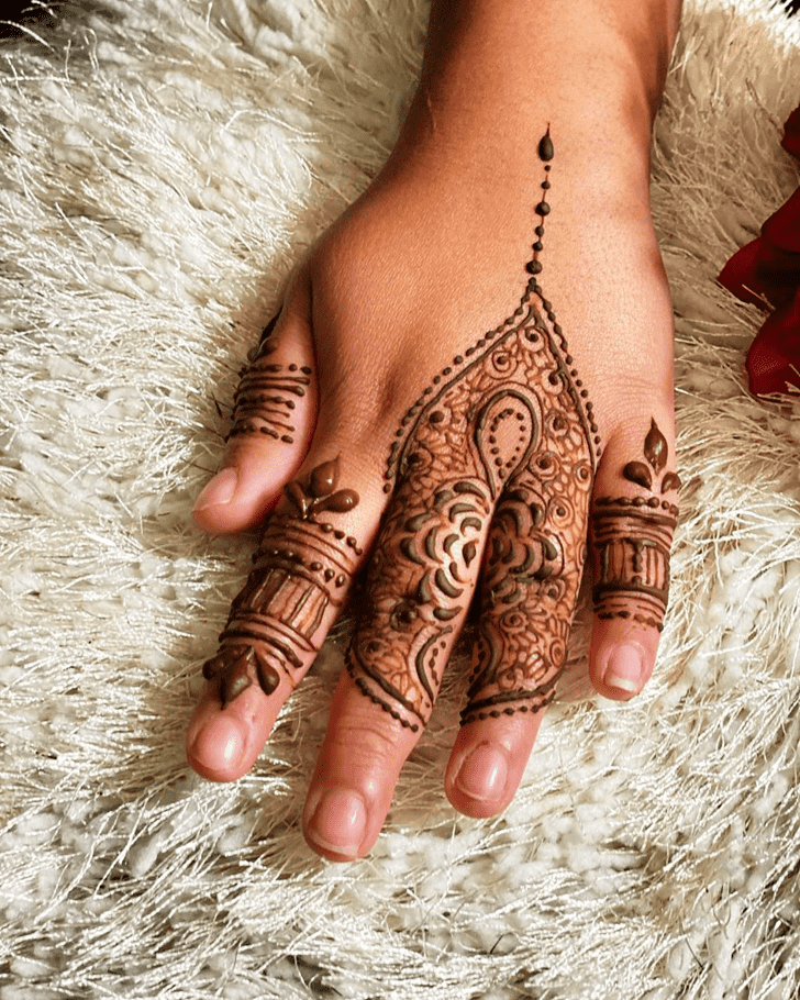 Beauteous Lalitpur Henna Design