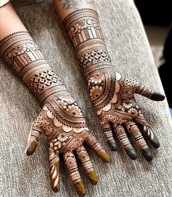 Charming Lalitpur Henna Design