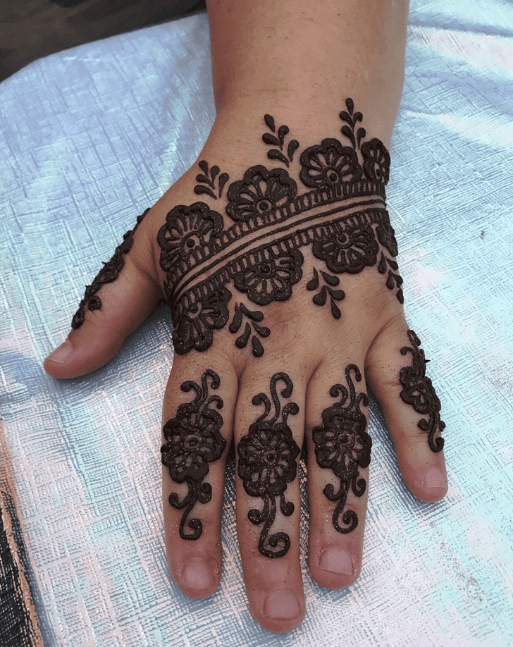 Enticing Lalitpur Henna Design