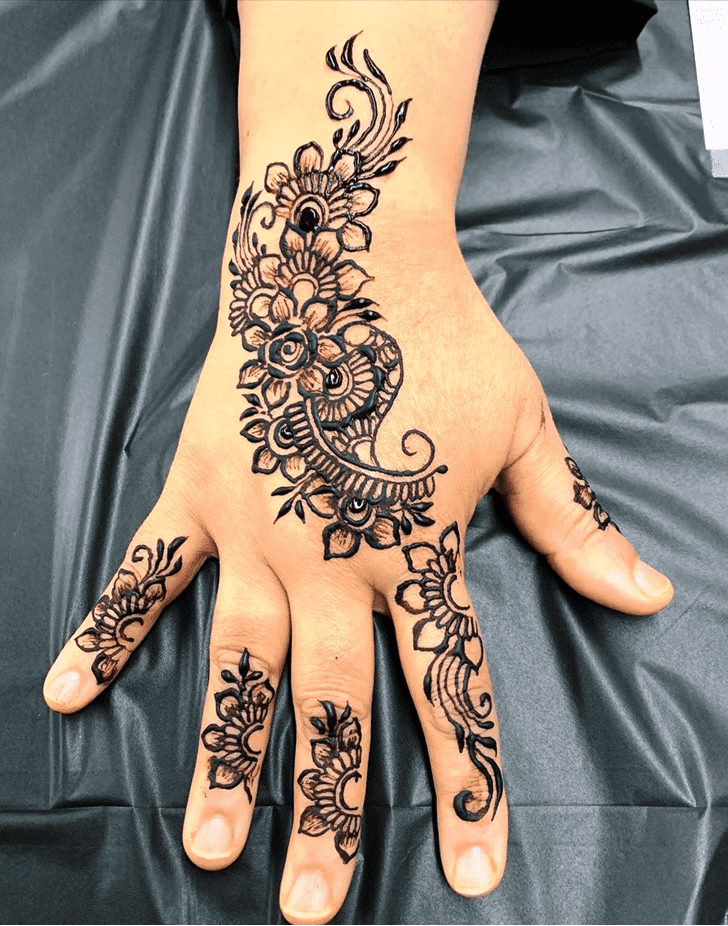Good Looking Lalitpur Henna Design