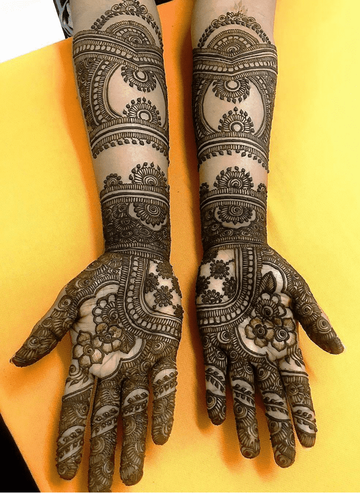 Mesmeric Lalitpur Henna Design