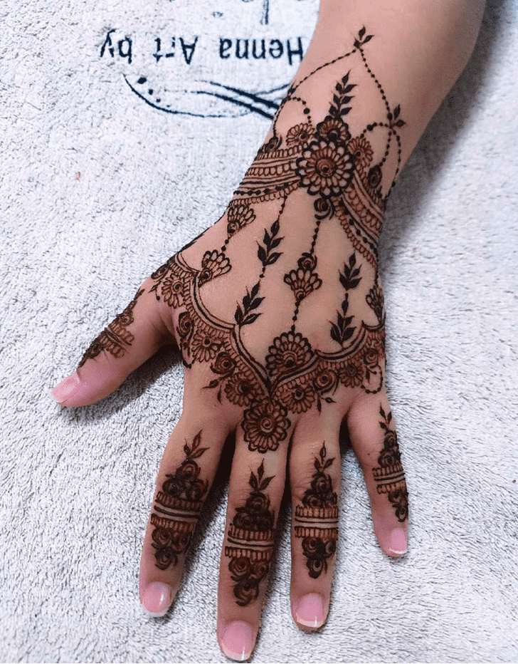 Ravishing Lalitpur Henna Design