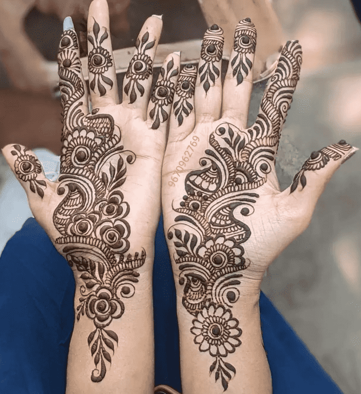 Arm Latest Beautiful Henna Design