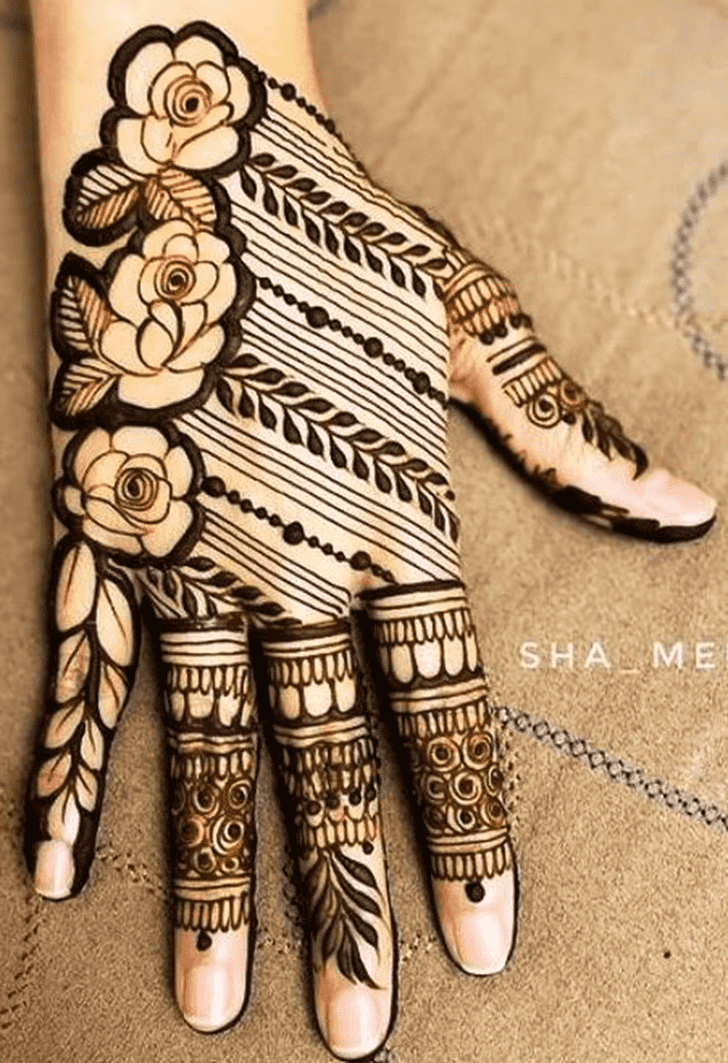 Splendid Latest Beautiful Henna Design