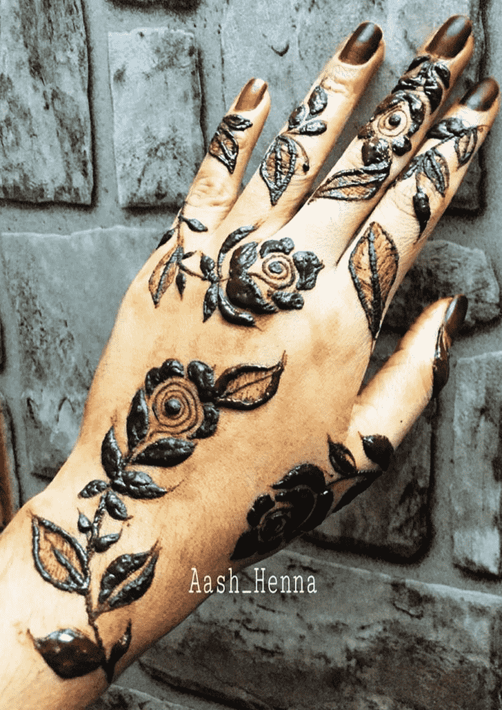 Captivating Leaf Henna Design
