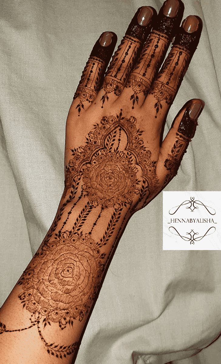 Enticing Leaf Henna Design