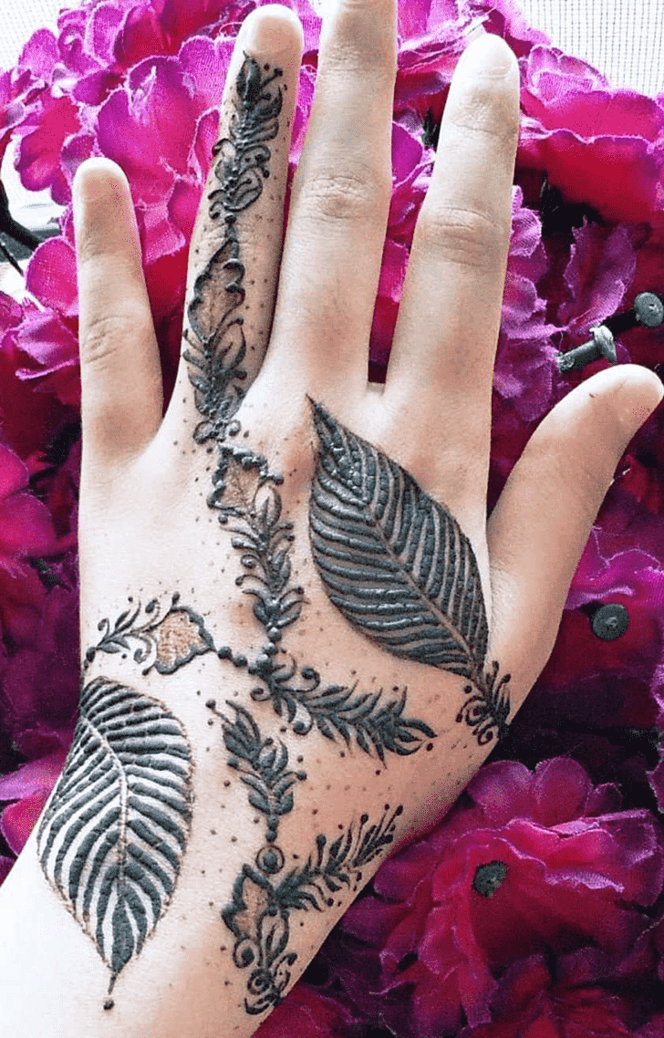 Slightly Leaf Henna Design