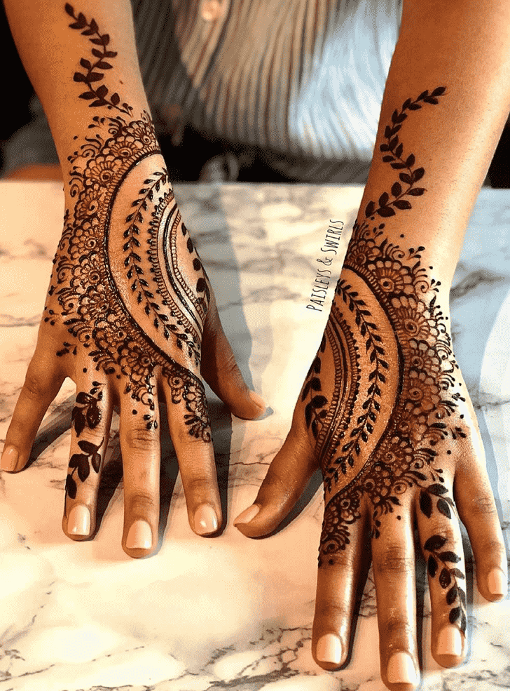 Stunning Leaf Henna Design