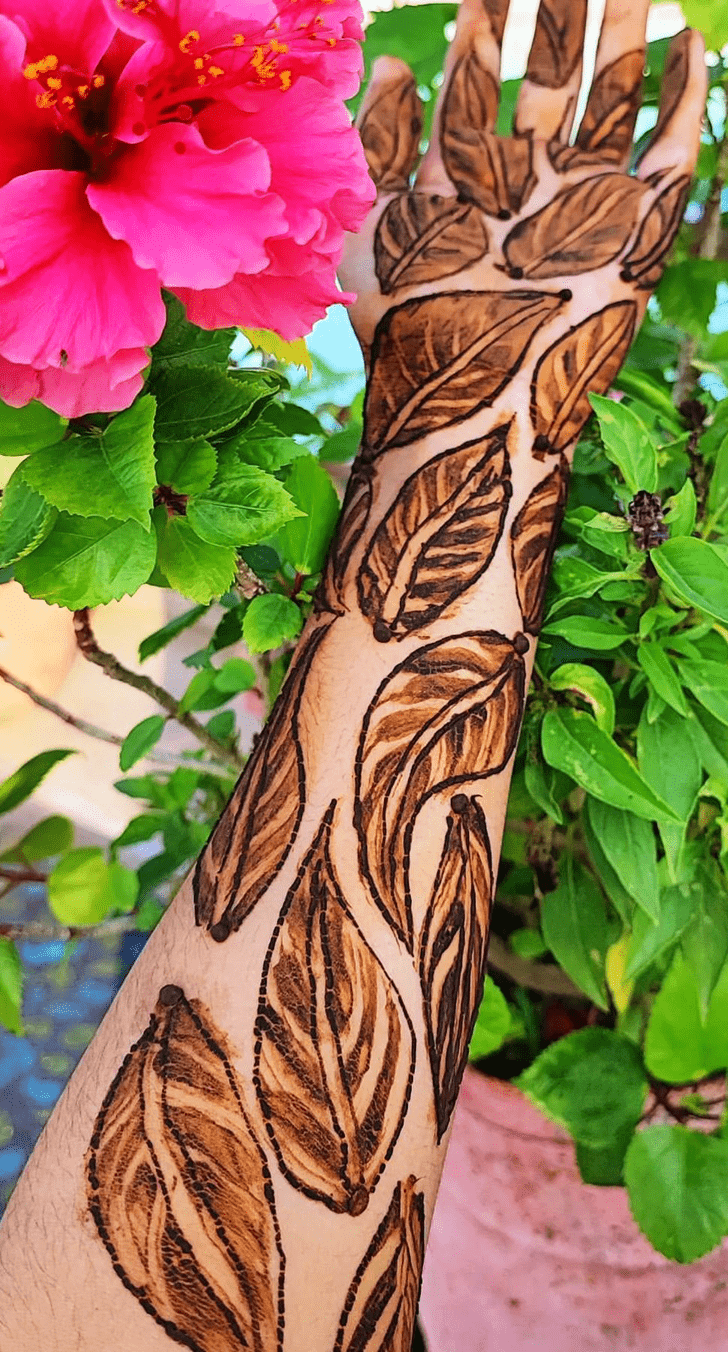 Beauteous Leaves Henna Design