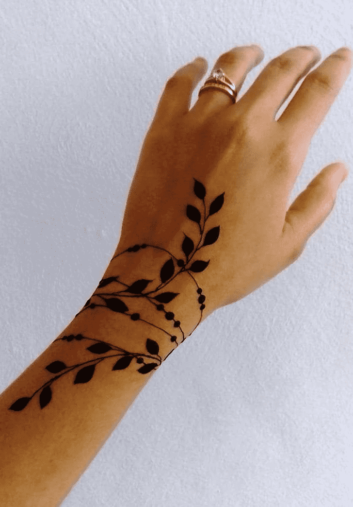 Captivating Leaves Henna Design