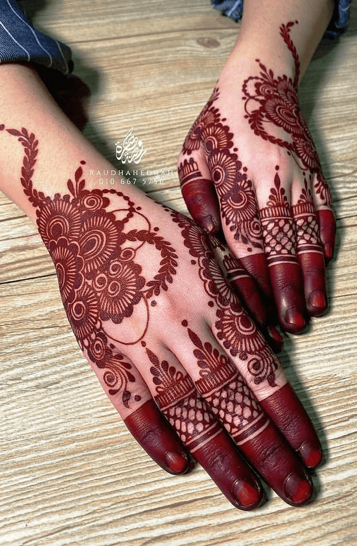 Ideal Leaves Henna Design