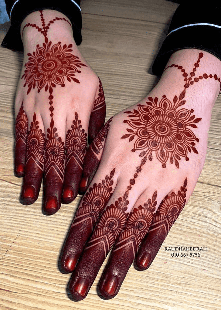 Magnetic Leaves Henna Design