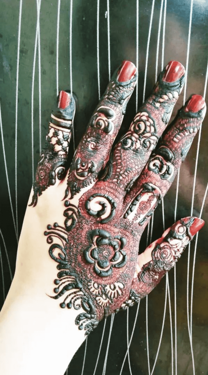 Ravishing Leaves Henna Design