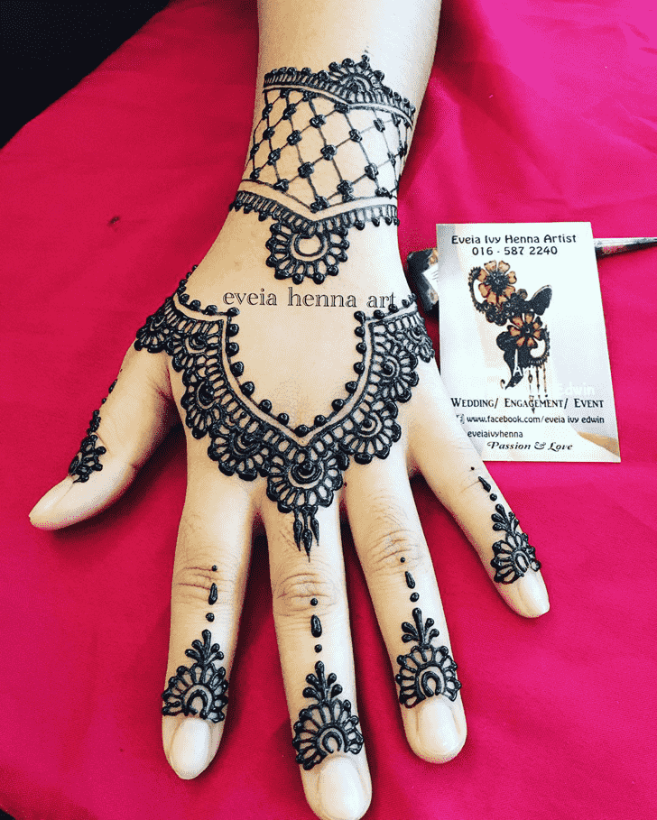 Adorable Left Hand Henna design