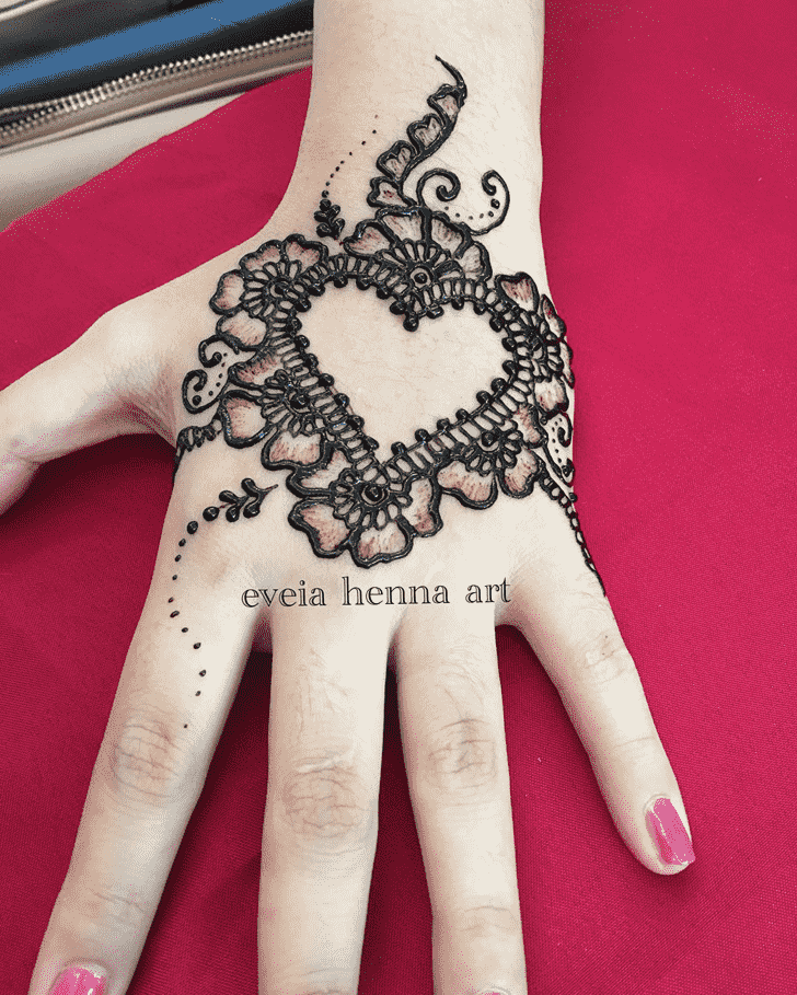 Alluring Left Hand Henna design